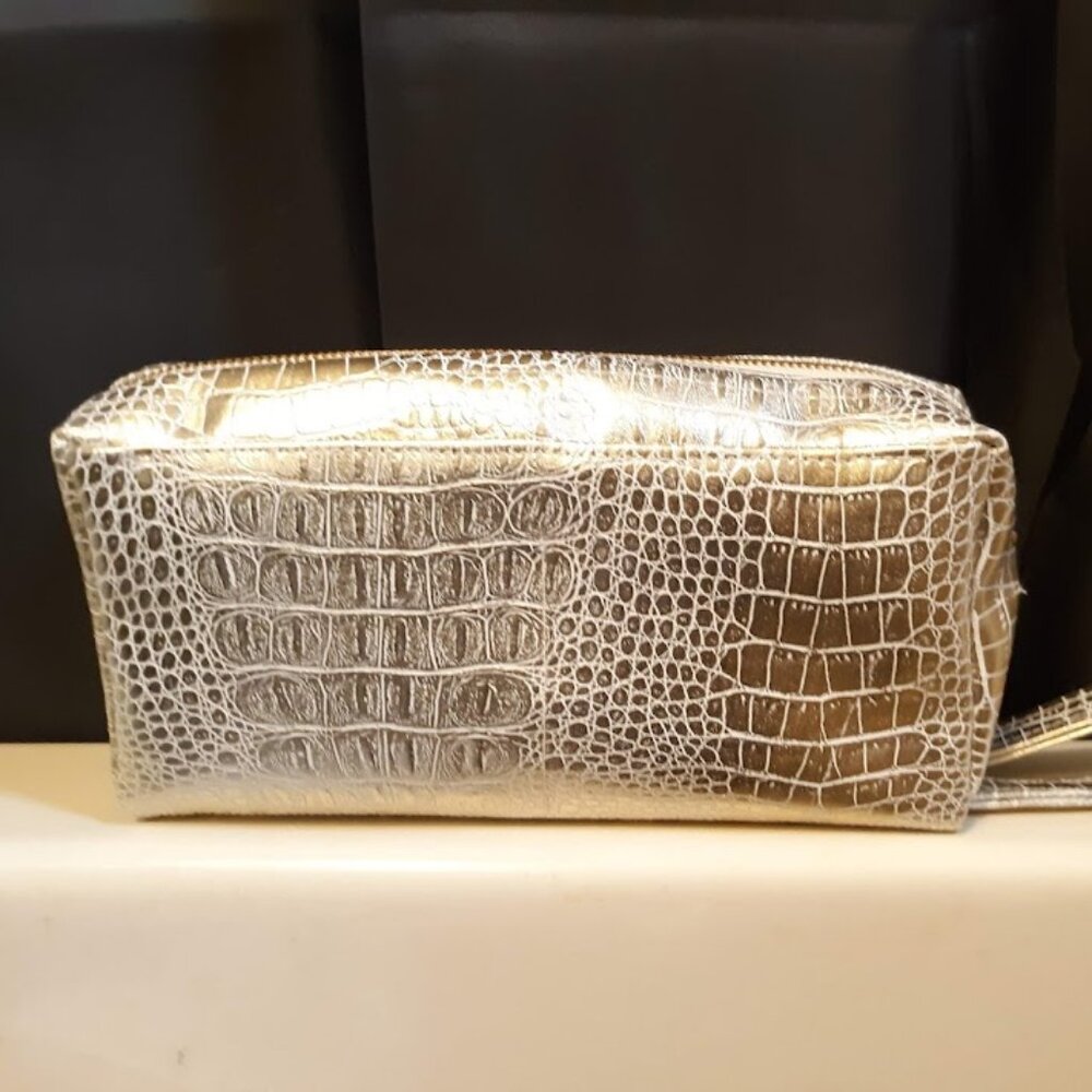 New Travel Clutch Wallet Pouch Case Purse Gold Ivory Vinyl Alligator Wristlet